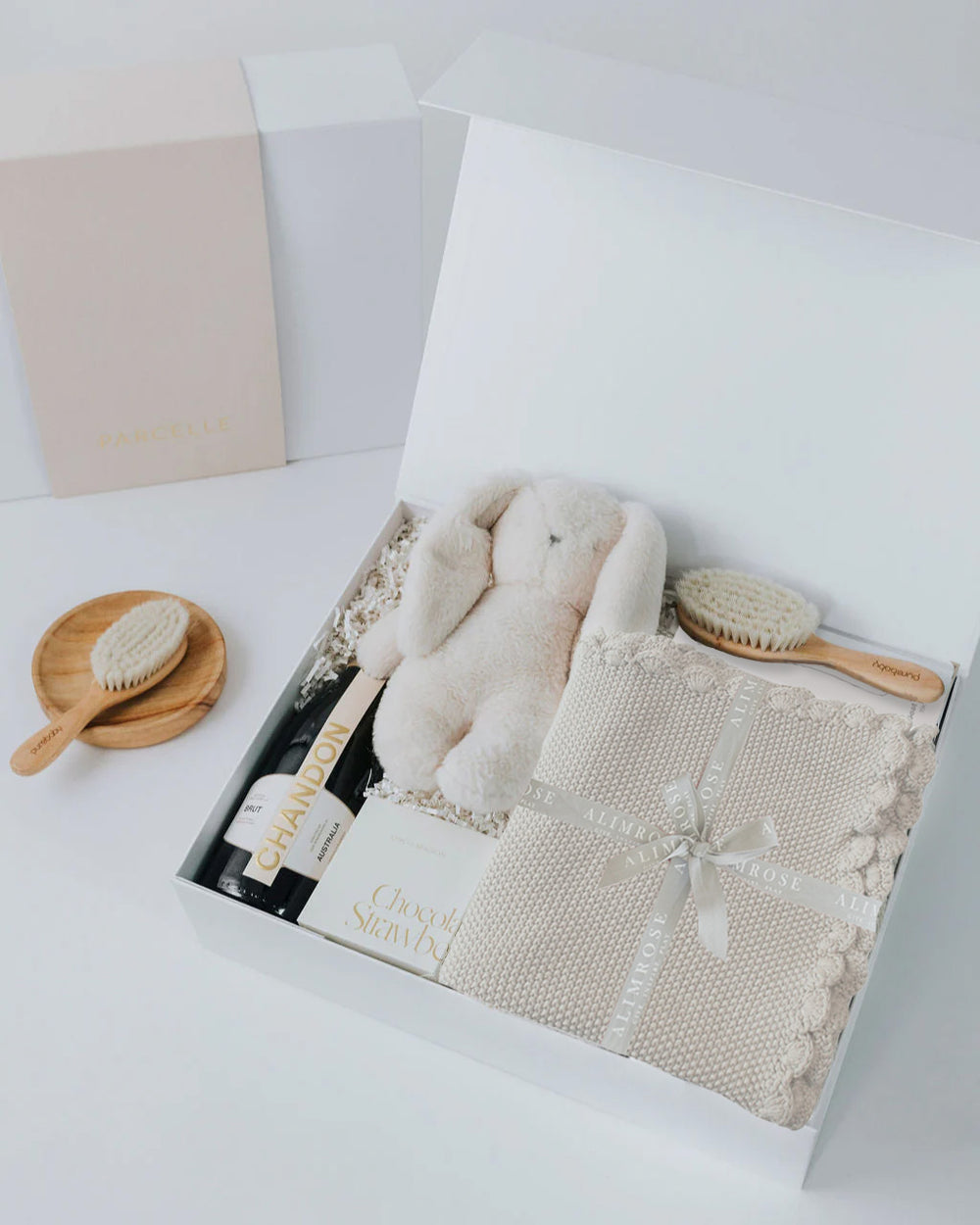 The Luxe Baby Neutral Hamper