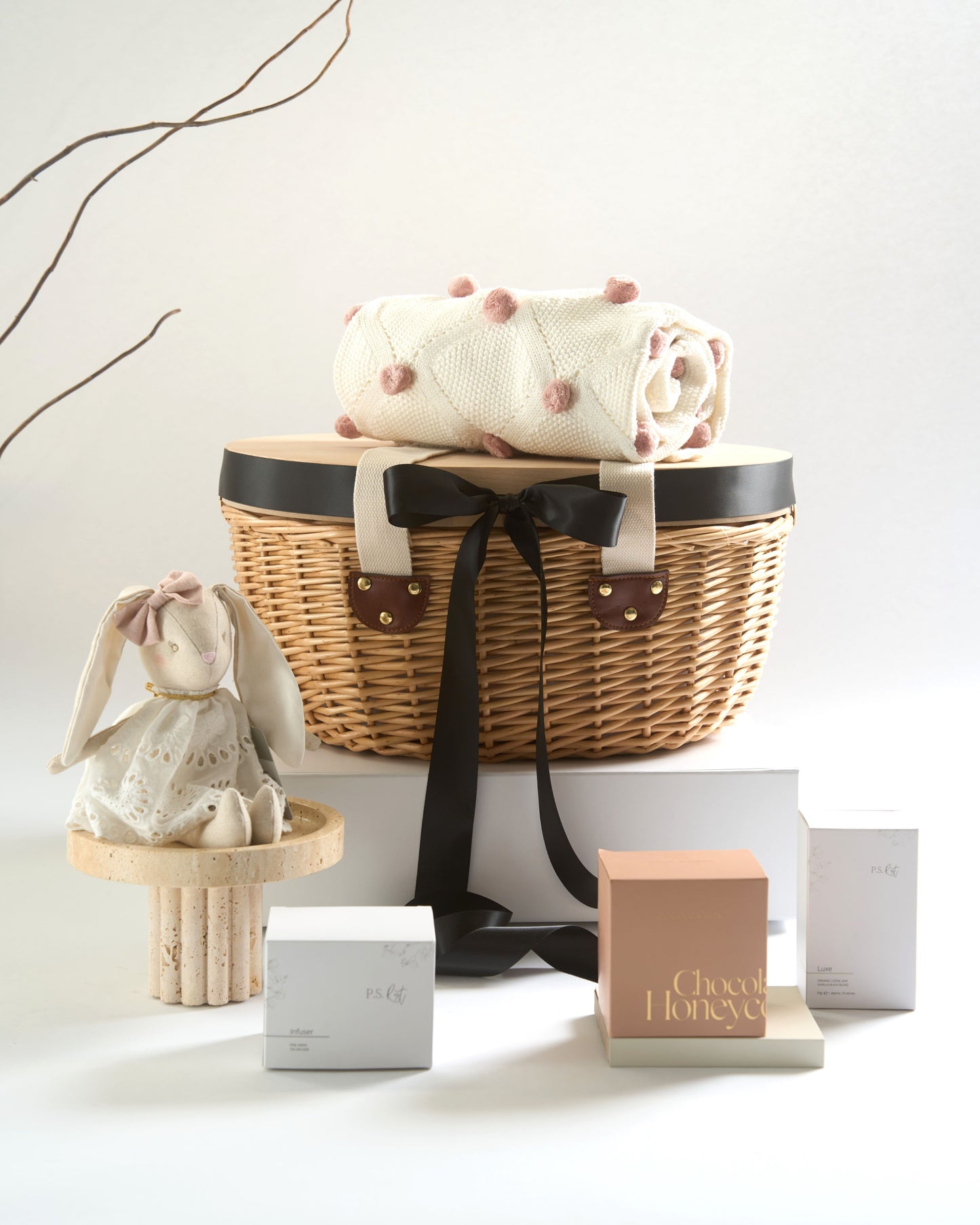 Parcelle | Baby Girl Beautiful Picnic Wicker Basket gift Set