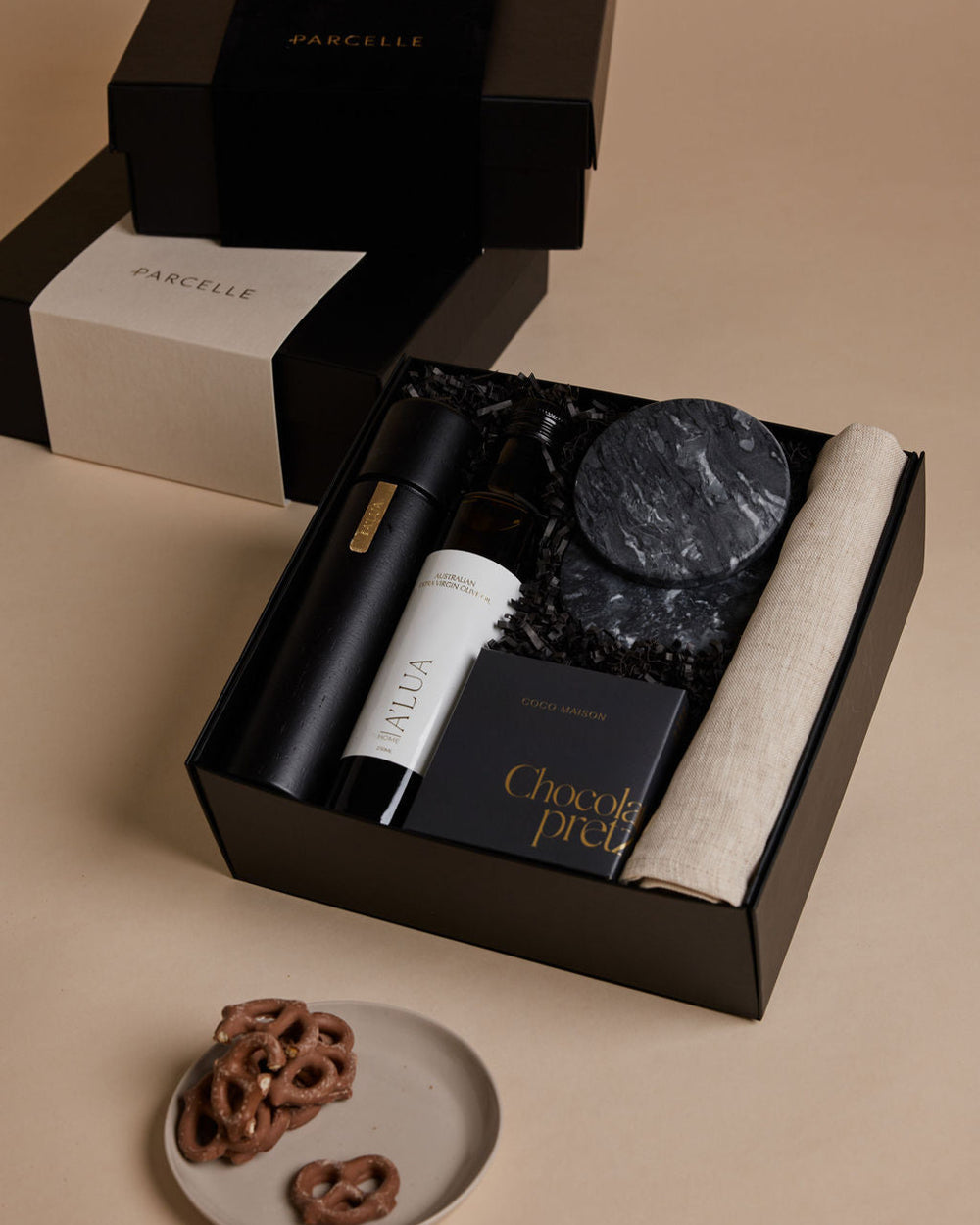 The Manhattan by Parcelle – luxury hamper with signature presentation, gourmet inclusions — Australia‑wide delivery