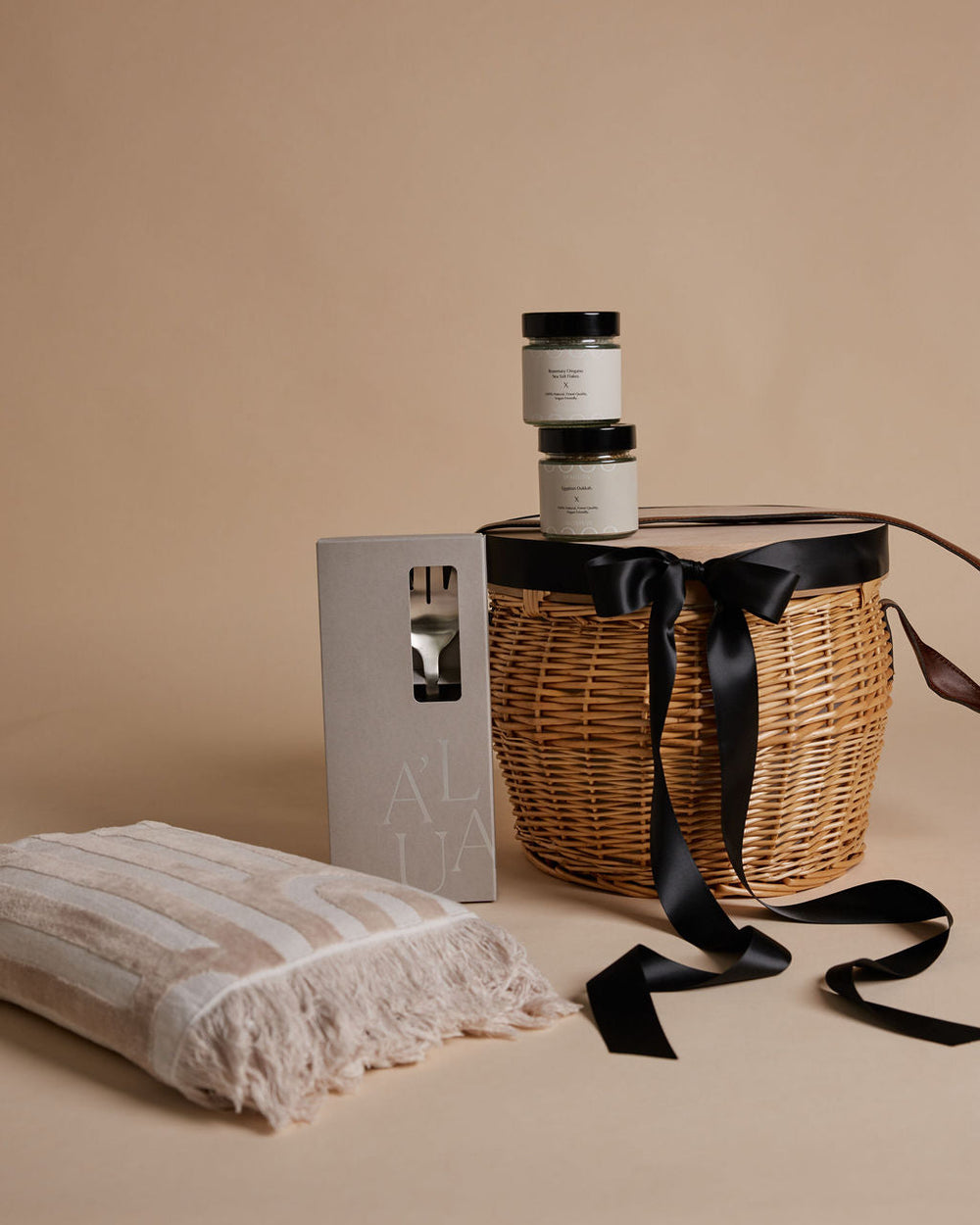 The Bayside Picnic Basket Gift